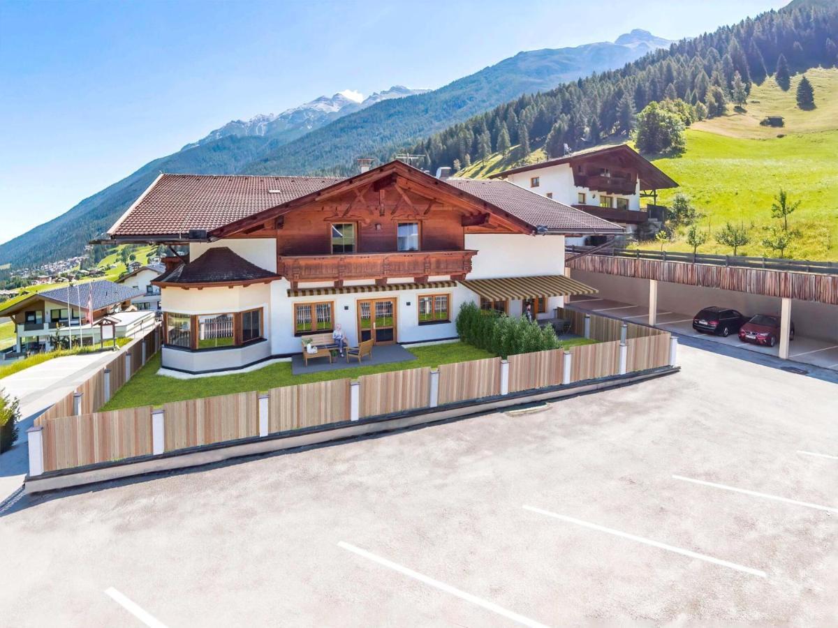 Ideal Apartment In Stubaital With Balcony Neustift im Stubaital Buitenkant foto